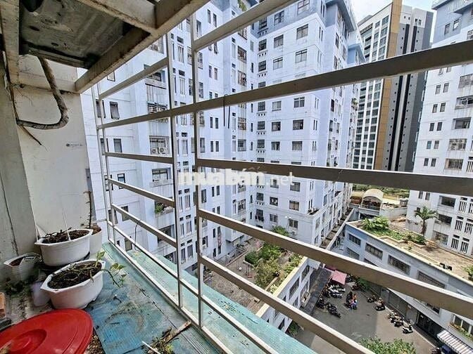 Cô Hương cho thuê CH TônThấtThuyết P1 Q4 2PN 1WC 62m trống 10tr