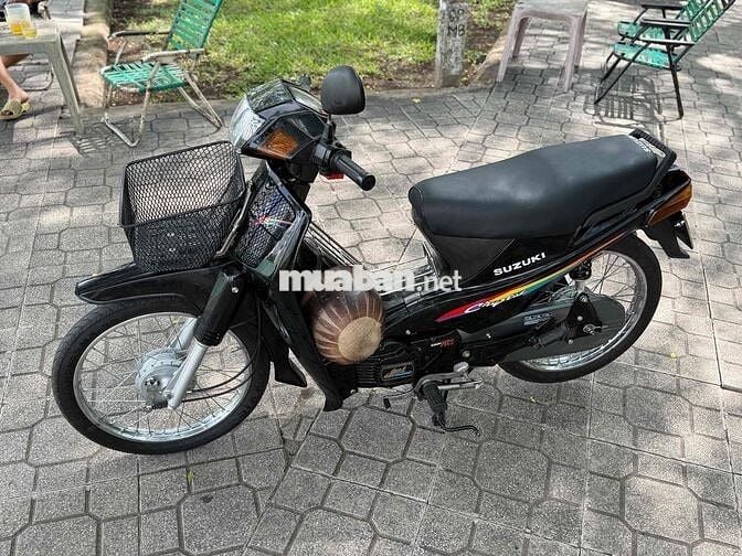 Suzuki Crystal Đen