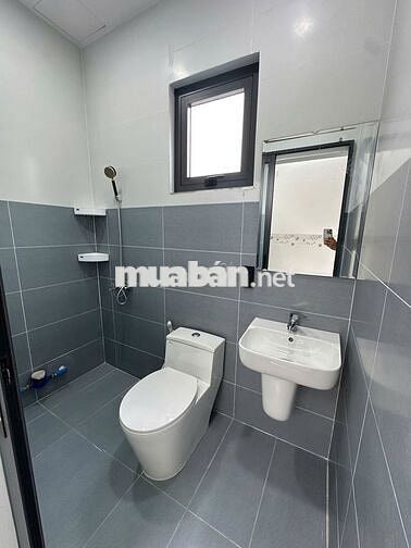 Phòng Mới Xây - Full Nội Thất - Tôn Đản Q4