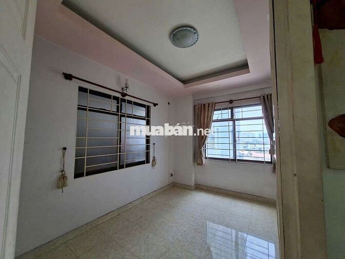 Cô Hương cho thuê CH TônThấtThuyết P1 Q4 2PN 1WC 62m trống 10tr