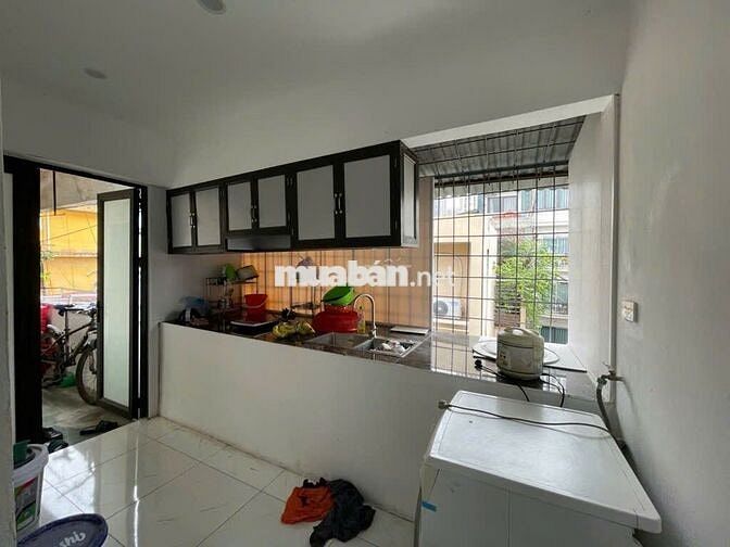 Bán Căn Hộ tập thể, gồm 3 ngủ, 2 wc, phố Nguyễn Trãi,  Thanh Xuân, HN