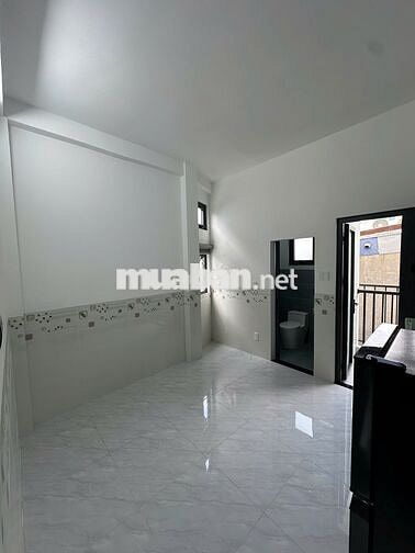 Phòng Mới Xây - Full Nội Thất - Tôn Đản Q4