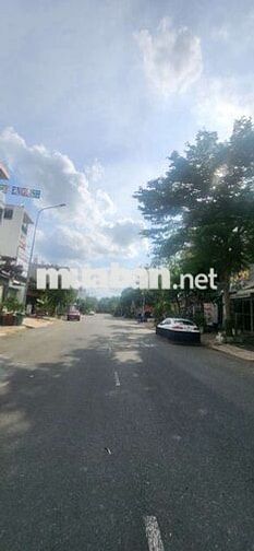 Đất 12,5 tỷ CHỦ GỬI BÁN GẤP LÔ ĐẤT ĐẸP ĐƯỜNG D1  R 20M - PHÚ MỸ QUẬN 7
