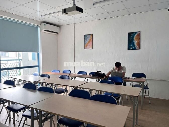 Sang nhượng cho thuê lại văn phòng trung tâm dạy tiếng đầy đủ nội thất