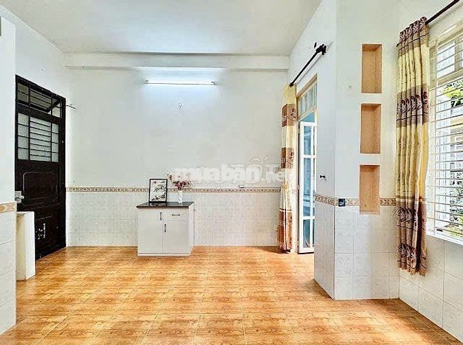 PHÒNG CÓ GÁC + BAN CÔNG TẠI KHU CÙ LAO PHÚ NHUẬN