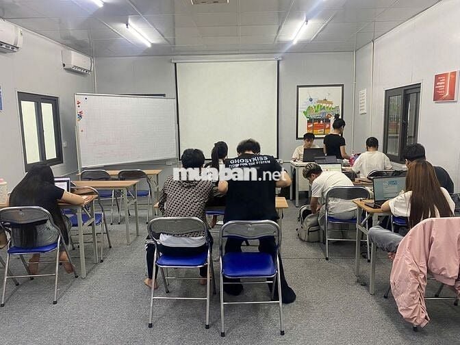 Sang nhượng cho thuê lại văn phòng trung tâm dạy tiếng đầy đủ nội thất