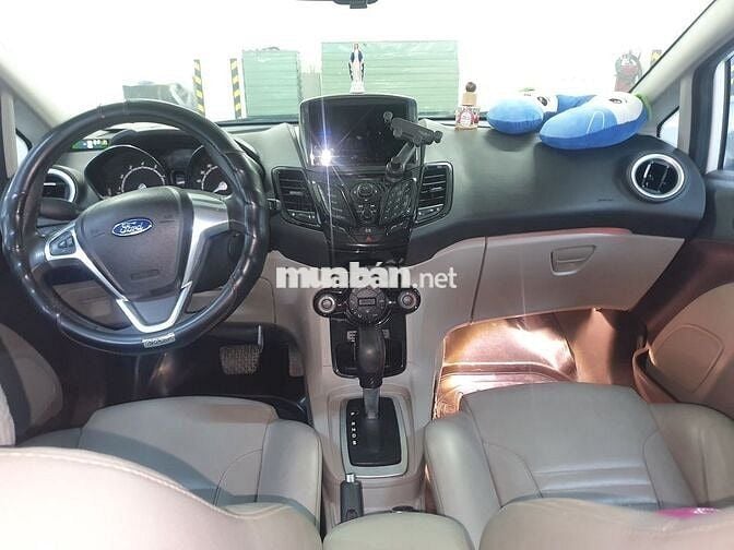 Ford Fiesta Titanium 2016 Số tự động Trắng