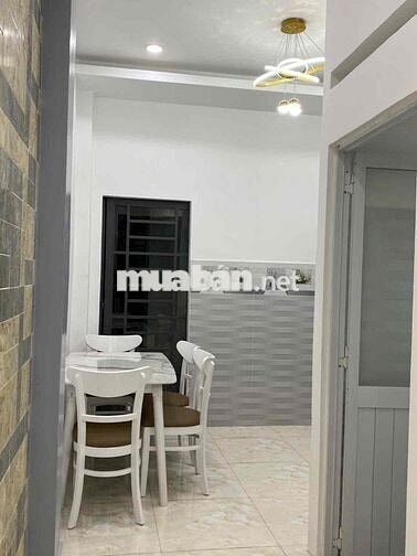 nhà 1 trệt 2 lầu 4 phòng ngủ 3 wc