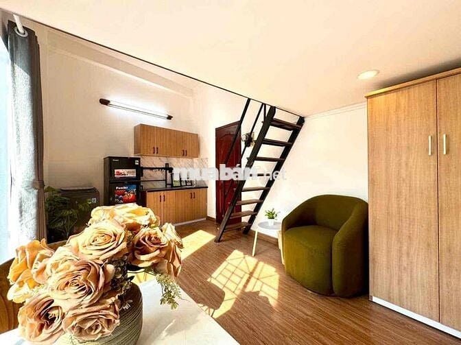 CHDV Ngay Bách Khoa_Duplex_Balcony cửa sổ lớn_Đón nắng_Full Nội Thất