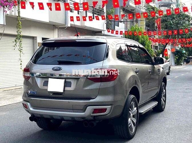 Ford Everest Titanium 2017 59.000 km Nâu