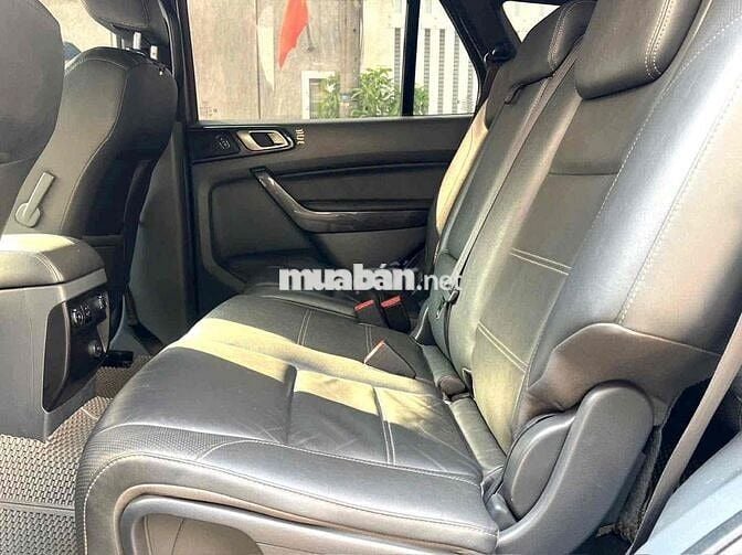 Ford Everest Titanium 2017 59.000 km Nâu