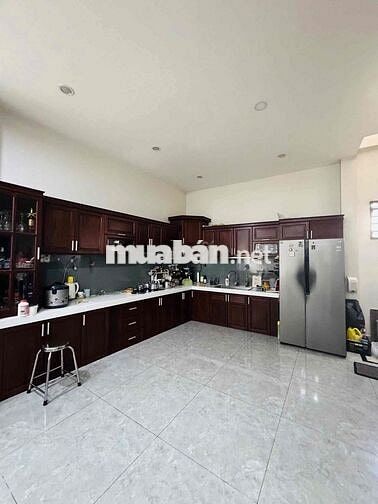 CHÍNH CHỦ BÁN BIỆT THỰ 200M2, NGANG 9M HẺM XE HƠI THÔNG