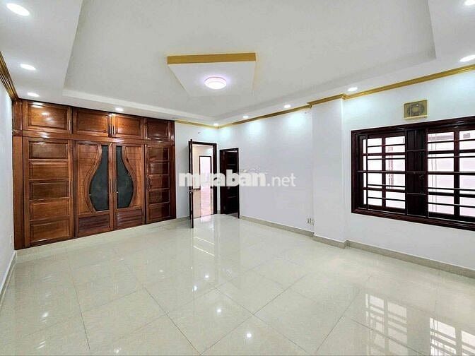 Biệt Thự 12x20m (5PN 6WC) Đường 7m. Khu Tên Lửa. Bình Tân
