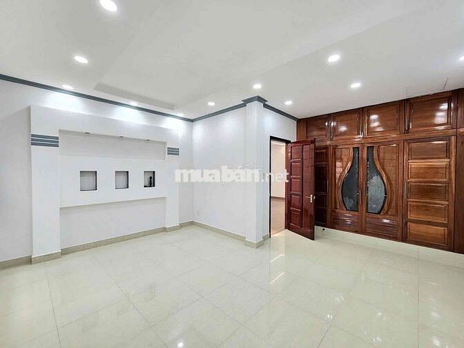 Biệt Thự 12x20m (5PN 6WC) Đường 7m. Khu Tên Lửa. Bình Tân