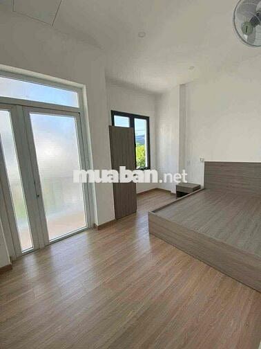 CHO THUÊ NHÀ ĐẸP GẦN BIỂN PHẠM VĂN ĐỒNG FULL NỘI THẤT