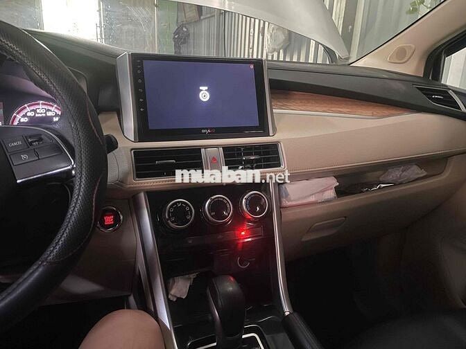Mitsubishi Xpander 7 chỗ Bạc