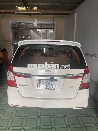 Toyota Innova 2015 Trắng 100km/8lít