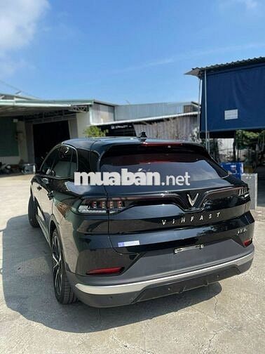 VinFast VF8 PLUS 2023 Đen 44.367 km