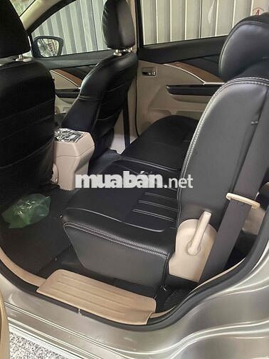 Mitsubishi Xpander 7 chỗ Bạc