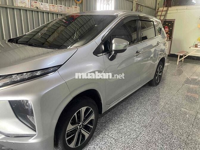 Mitsubishi Xpander 7 chỗ Bạc