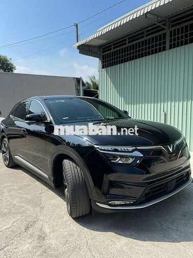 VinFast VF8 PLUS 2023 Đen 44.367 km