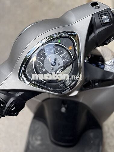 Honda SH Mode 2021 Cá Tính phanh ABS Bạc 1 vạn 1