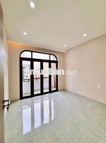CHO THUÊ NHÀ 2 LẦU VỊ TRÍ KINH DOANH HẺM 54 HÙNG VƯƠNG