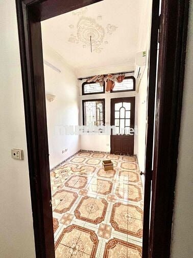 chính chủ cho thuê nhà 4 tầng, 6 phòng cách đường ven Hồ Tây 100m