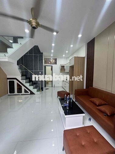 NHÀ ĐẸP 2 TẦNG — GẦN HẬU GIANG MINH PHỤNG 52m2 (4.6m x 12m) Hướng Bắc