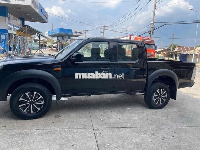 Ford Ranger Số sàn màu Đen