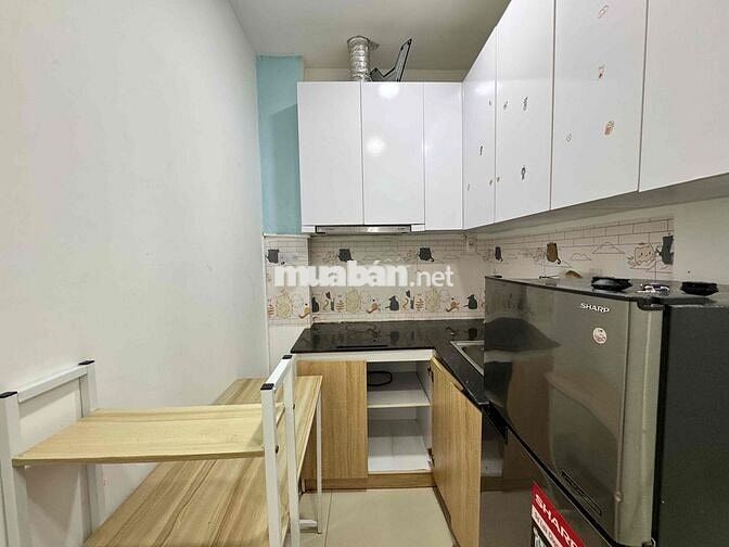 Cho Thuê Căn Tách Bếp - Cửa Sổ Trời Ngay Công Bông - Gần ĐH Nhân Văn