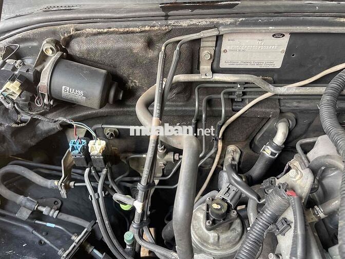 Ford Ranger Số sàn màu Đen