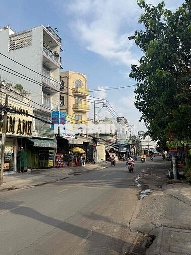 Bán MT ngay Chợ Bình Trị Đông 4m x 27m xây 4x21m C4 ko lỗi phong thuỷ