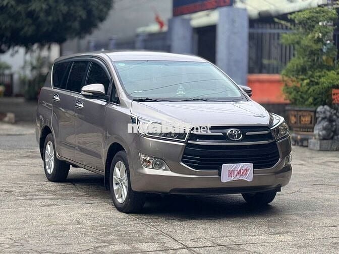 Toyota Innova 2017 Số sàn 80.000 km Nâu