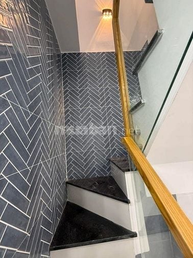 Tôi Cần Bán Căn Nhà Y Như Hình
