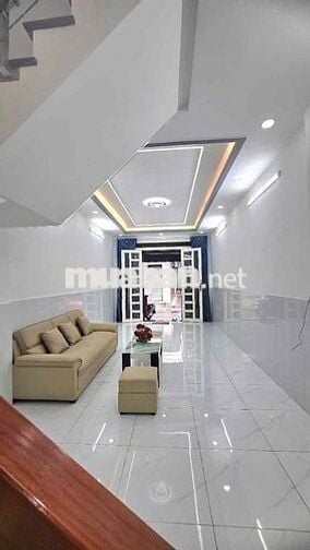 Giá: 5.2 tỷ, đường 6 mét, lề 2 mét Lê Văn Quới, 50m2(4 x 13), 2 tầng