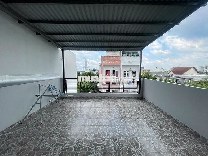 Cho Thuê Nhà  2 Lầu 4 PN - Hẻm Xe Hơi - Giá 10tr 