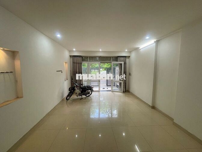 Cho Thuê Nhà Phố KDC Phước Kiển A (Sadeco) 3,5 Lầu 4 Pn 5WC Giá 25tr 