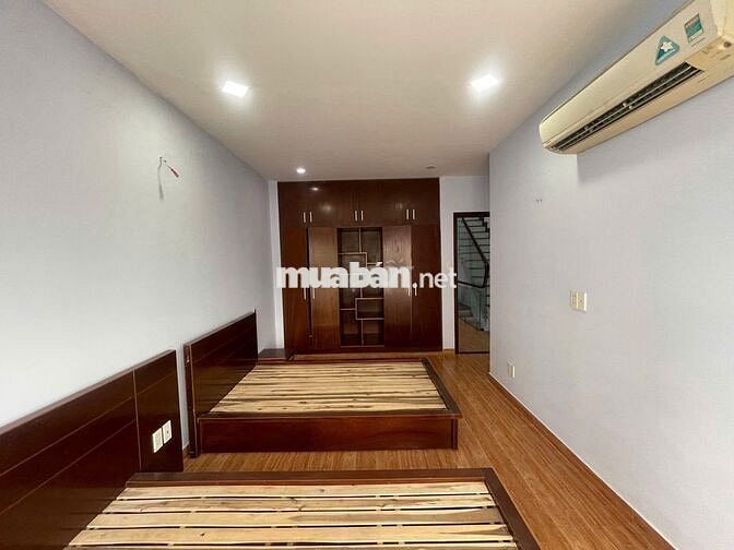 Cho Thuê Nhà  2 Lầu 4 PN - Hẻm Xe Hơi - Giá 10tr 
