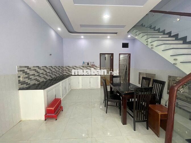 Cho Thuê Nhà  2 Lầu 4 PN - Hẻm Xe Hơi - Giá 10tr 