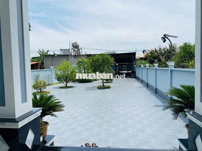 Chính chủ - Mua đất tặng nhà kiên cố, 1 xào đất mặt tiền Nguyễn hoàng