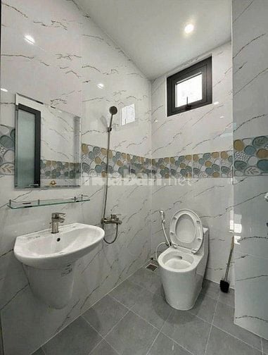 Bán nhà 2 lầu mặt tiền DT747, phù hợp ở hoặc cho thuê 12tr/tháng