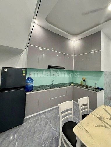 Bán nhà 2 lầu mặt tiền DT747, phù hợp ở hoặc cho thuê 12tr/tháng