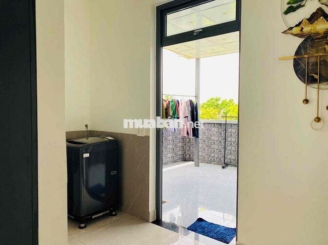 Chính chủ - Mua đất tặng nhà kiên cố, 1 xào đất mặt tiền Nguyễn hoàng