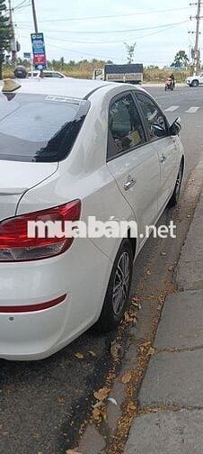 Kia Soluto Deluxe MT 2022 Trắng Số sàn 14 vạn