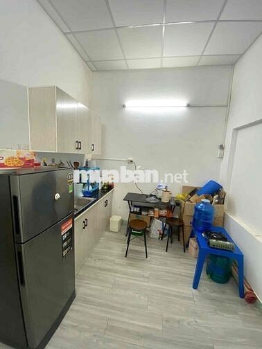 NHÀ NGUYỄN OANH HẺM XE TẢI THÔNG 4PN