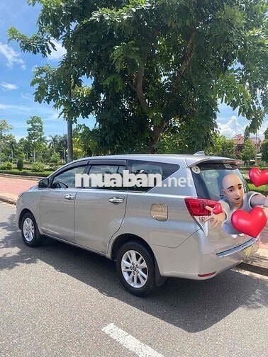 Toyota Innova 2017 Bạc xám