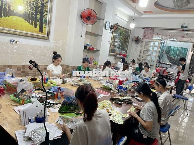 TUYỂN DỤNG NHÂN VIÊN SẢN XUẤT & THỢ PHỤ MÁY LAZER