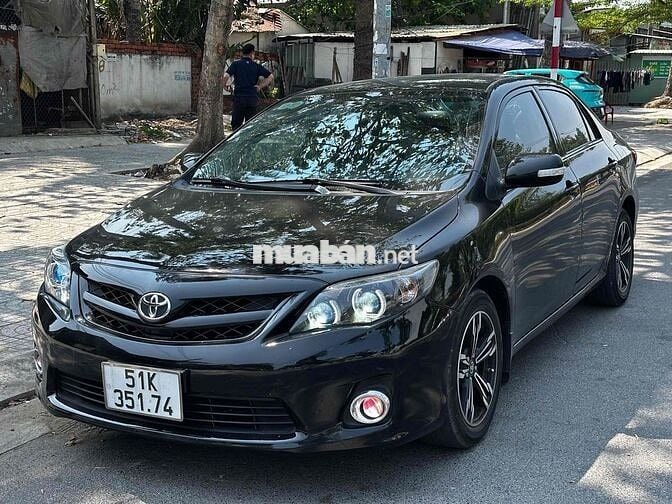 Toyota Corolla Altis 2.0V 2013 Đen 76.000km