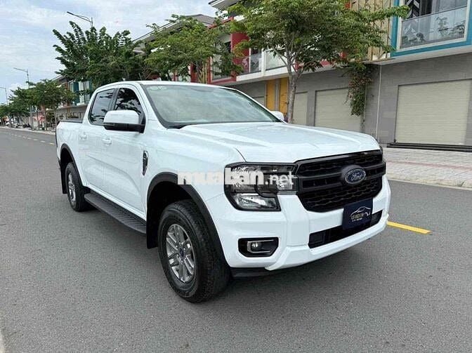 Ford Ranger XLS 2022 Tự động Trắng 39000 km